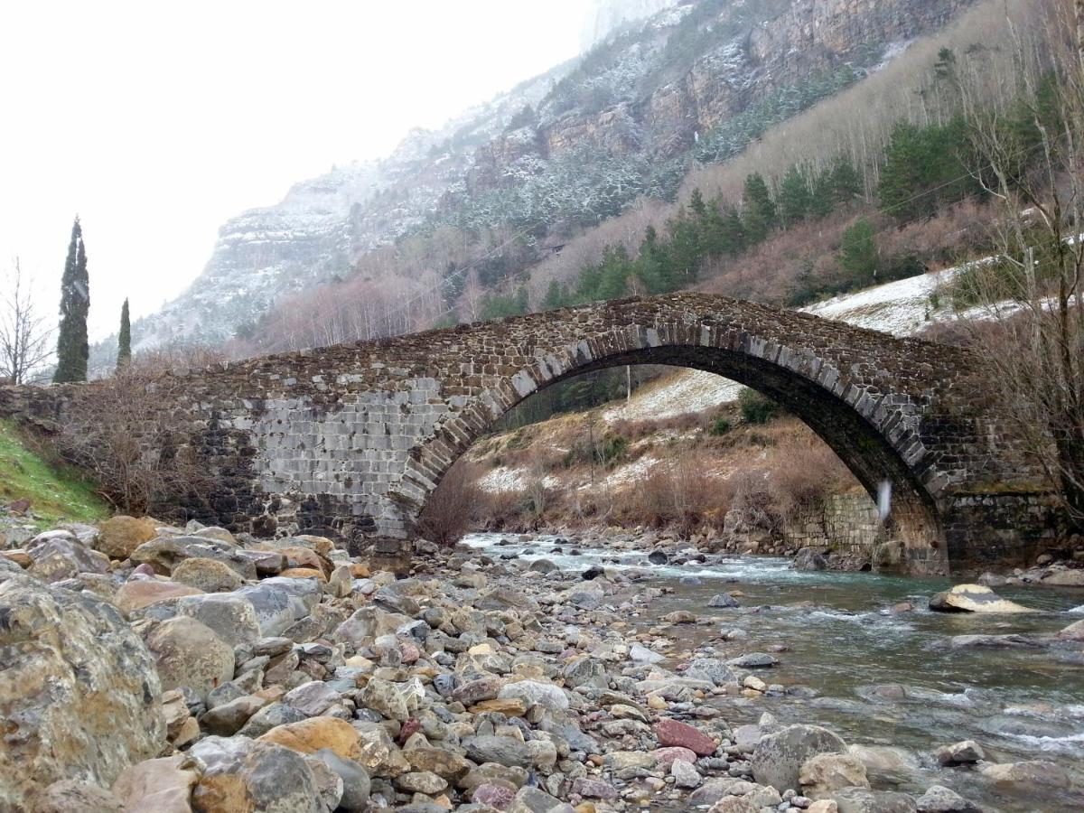 Apartamento Pinsapo Canfranc-Estacion Dış mekan fotoğraf
